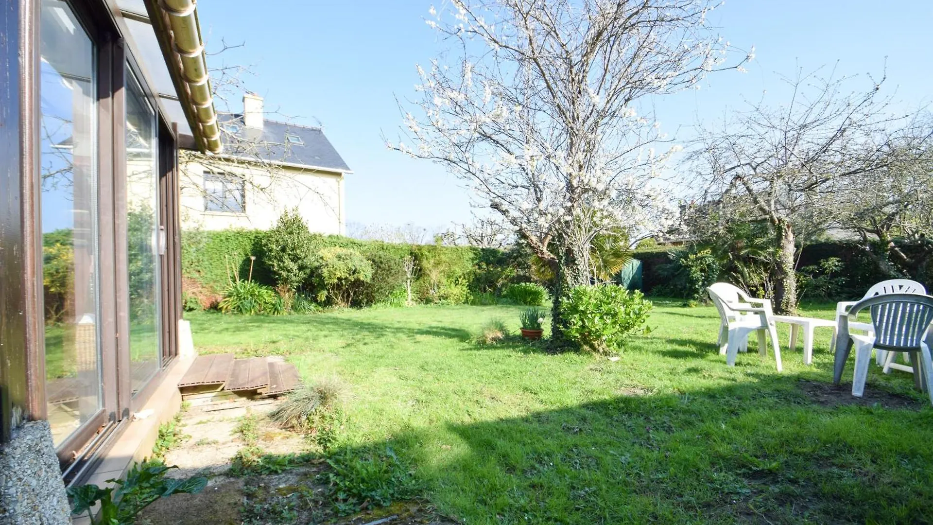 Holiday home Le Chalet Ma Neizh - 4 Pers Avec Jardin La Richardais